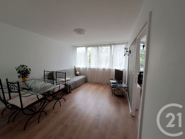 Appartement Chambre à louer - 1 pièce - 10.96 m2 - MASSY - 91 - ILE-DE-FRANCE - Century 21 Etude Ronsard