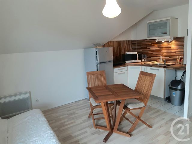 Studio à louer - 1 pièce - 31.0 m2 - MASSY - 91 - ILE-DE-FRANCE - Century 21 Etude Ronsard Studio à louer - 1 pièce - 31.0 m2 - MASSY - 91 - ILE-DE-FRANCE - Century 21 Etude Ronsard