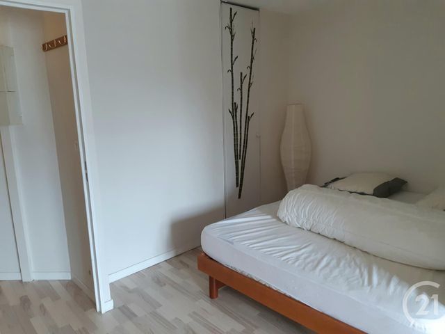 Studio à louer - 1 pièce - 31.0 m2 - MASSY - 91 - ILE-DE-FRANCE - Century 21 Etude Ronsard Studio à louer - 1 pièce - 31.0 m2 - MASSY - 91 - ILE-DE-FRANCE - Century 21 Etude Ronsard