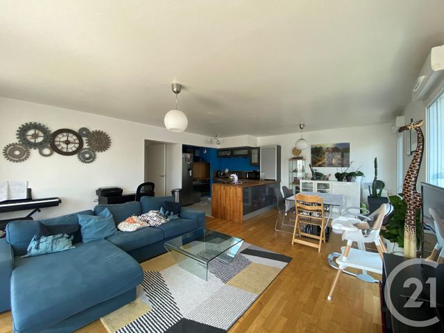 Appartement F5 à vendre - 5 pièces - 93.46 m2 - MASSY - 91 - ILE-DE-FRANCE - Century 21 Etude Ronsard Appartement F5 à vendre - 5 pièces - 93.46 m2 - MASSY - 91 - ILE-DE-FRANCE - Century 21 Etude Ronsard
