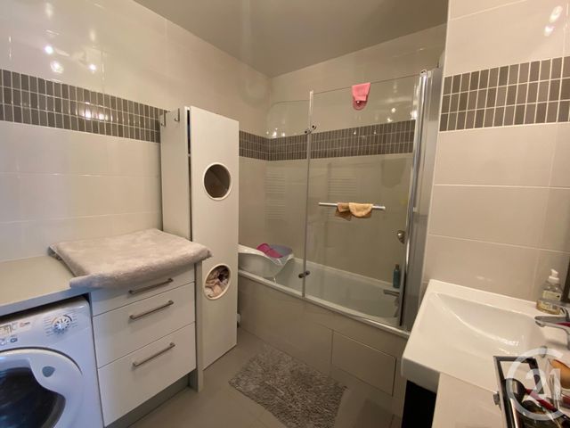 Appartement F5 à vendre - 5 pièces - 93.46 m2 - MASSY - 91 - ILE-DE-FRANCE - Century 21 Etude Ronsard Appartement F5 à vendre - 5 pièces - 93.46 m2 - MASSY - 91 - ILE-DE-FRANCE - Century 21 Etude Ronsard