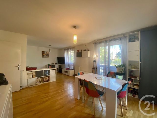 Appartement F5 à vendre - 5 pièces - 86.0 m2 - MASSY - 91 - ILE-DE-FRANCE - Century 21 Etude Ronsard Appartement F5 à vendre - 5 pièces - 86.0 m2 - MASSY - 91 - ILE-DE-FRANCE - Century 21 Etude Ronsard