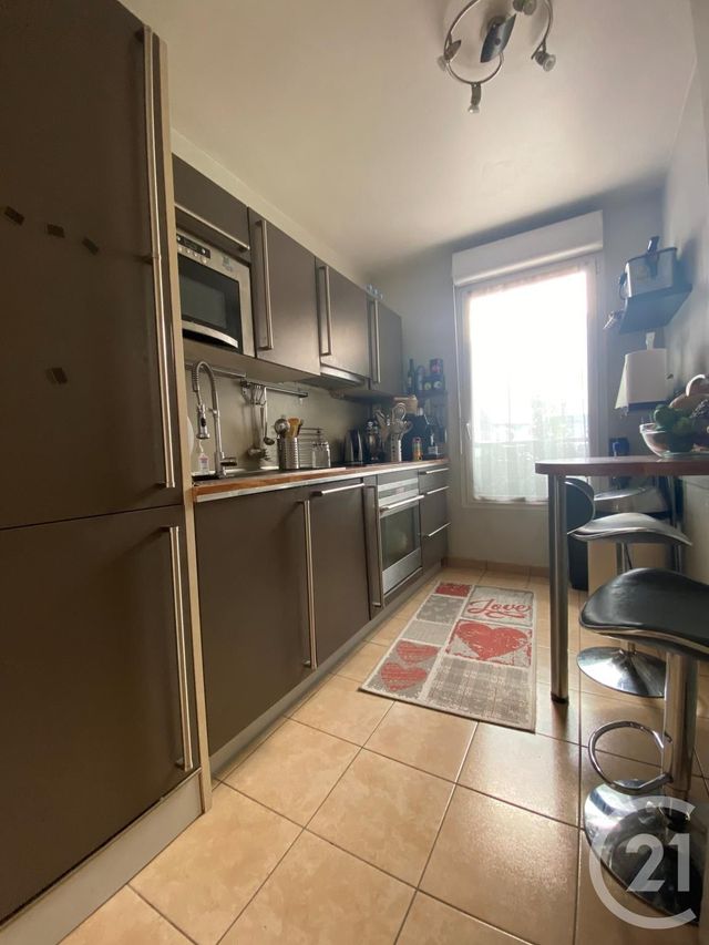 Afficher la photo en grand Appartement F3 à vendre - 3 pièces - 60.0 m2 - MASSY - 91 - ILE-DE-FRANCE - Century 21 Etude Ronsard