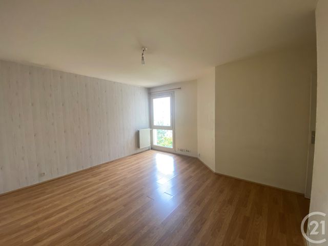 Afficher la photo en grand Appartement F3 à vendre - 3 pièces - 65.0 m2 - MASSY - 91 - ILE-DE-FRANCE - Century 21 Etude Ronsard