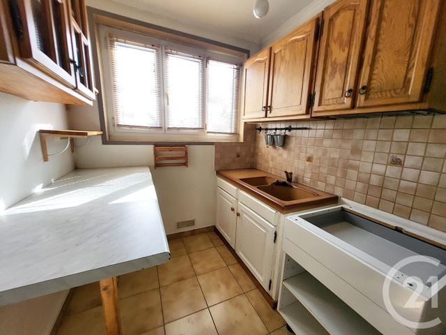 Appartement F3 à vendre - 3 pièces - 47.88 m2 - MASSY - 91 - ILE-DE-FRANCE - Century 21 Etude Ronsard