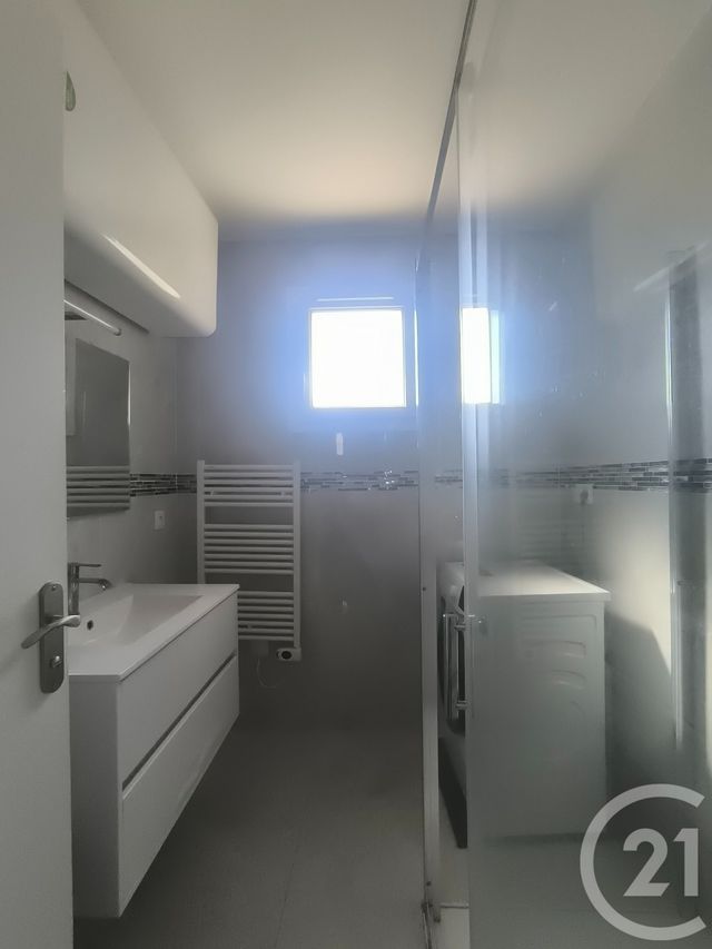 Appartement F3 à louer - 3 pièces - 73.79 m2 - MASSY - 91 - ILE-DE-FRANCE - Century 21 Etude Ronsard