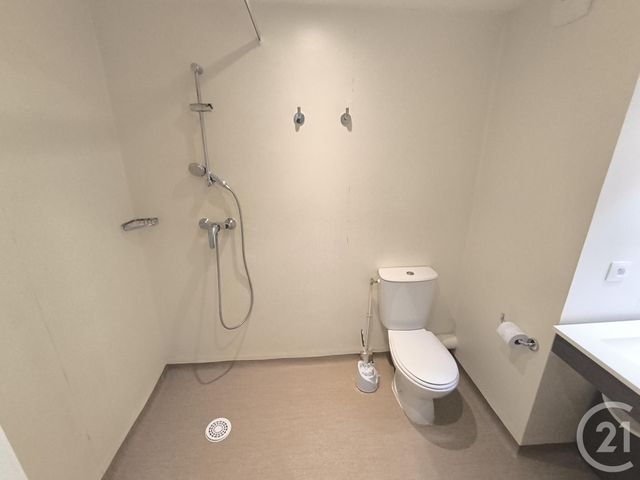 Afficher la photo en grand Appartement F1 à vendre - 1 pièce - 18.0 m2 - MASSY - 91 - ILE-DE-FRANCE - Century 21 Etude Ronsard