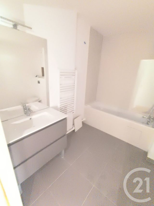 Appartement à vendre - 5 pièces - 99.45 m2 - MASSY - 91 - ILE-DE-FRANCE - Century 21 Etude Ronsard