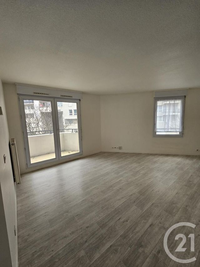 Appartement F2 à louer - 2 pièces - 37.0 m2 - MASSY - 91 - ILE-DE-FRANCE - Century 21 Etude Ronsard
