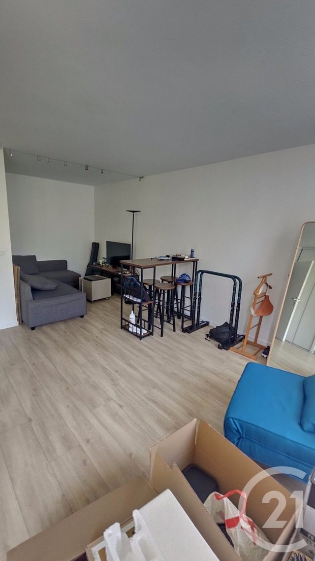 Appartement F1 à louer - 1 pièce - 34.0 m2 - MASSY - 91 - ILE-DE-FRANCE - Century 21 Etude Ronsard