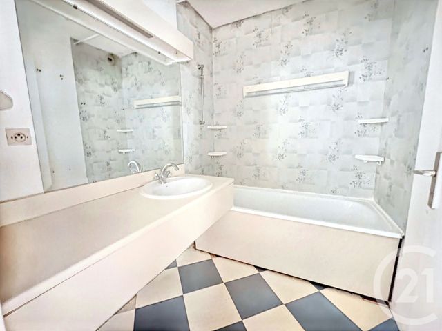 Appartement F3 à vendre - 3 pièces - 62.98 m2 - MASSY - 91 - ILE-DE-FRANCE - Century 21 Etude Ronsard