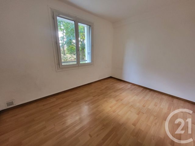 Afficher la photo en grand Appartement F3 à vendre - 3 pièces - 62.28 m2 - MASSY - 91 - ILE-DE-FRANCE - Century 21 Etude Ronsard