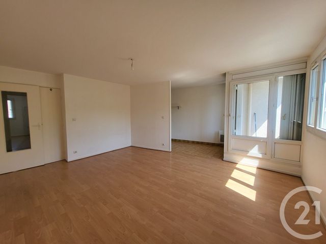 Appartement F3 à louer - 3 pièces - 61.39 m2 - MASSY - 91 - ILE-DE-FRANCE - Century 21 Etude Ronsard