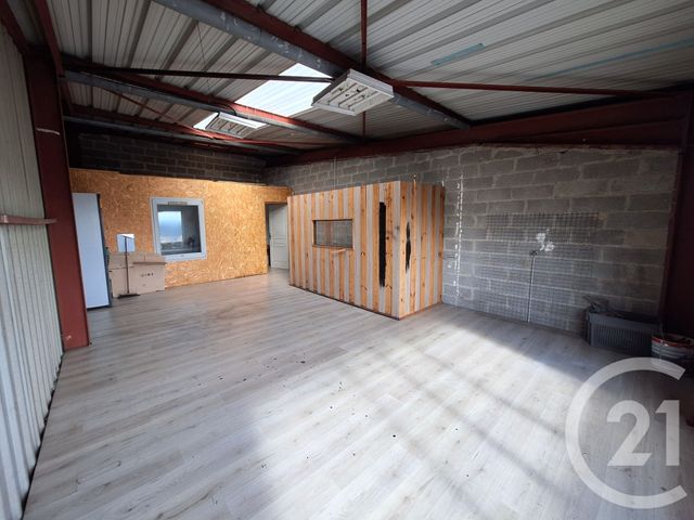 Commerce à louer VERRIERES LE BUISSON