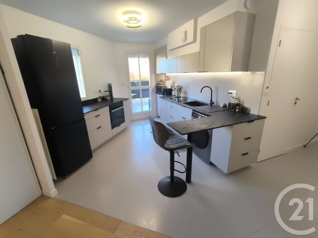 Appartement F2 à louer - 2 pièces - 52.95 m2 - MASSY - 91 - ILE-DE-FRANCE - Century 21 Etude Ronsard
