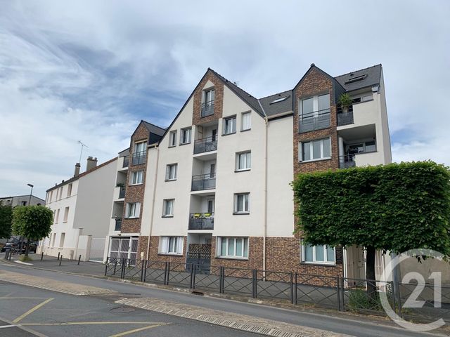 Appartement F1 à louer - 1 pièce - 30.0 m2 - MASSY - 91 - ILE-DE-FRANCE - Century 21 Etude Ronsard