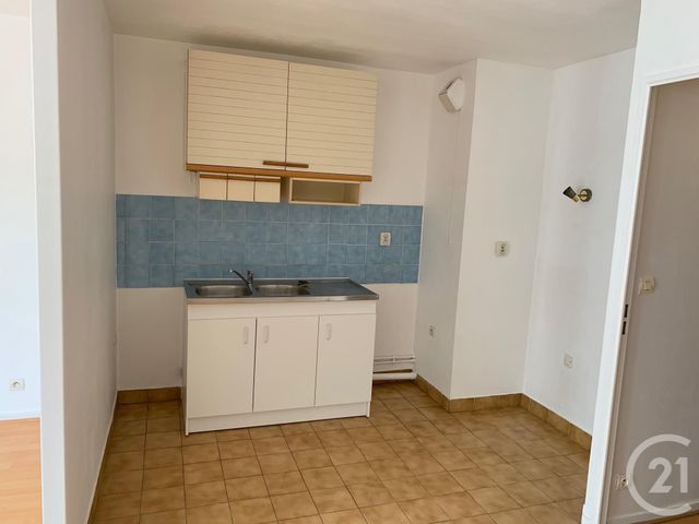 Appartement F1 à louer - 1 pièce - 30.0 m2 - MASSY - 91 - ILE-DE-FRANCE - Century 21 Etude Ronsard