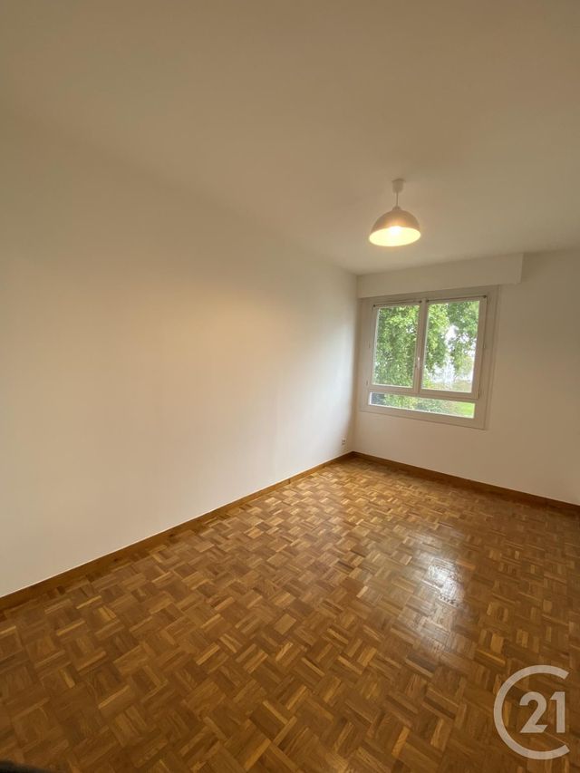 Appartement F4 à louer - 4 pièces - 82.0 m2 - MASSY - 91 - ILE-DE-FRANCE - Century 21 Etude Ronsard