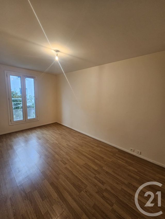 Appartement F4 à louer - 4 pièces - 79.57 m2 - ISSY LES MOULINEAUX - 92 - ILE-DE-FRANCE - Century 21 Etude Ronsard