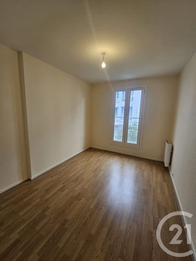 Appartement F4 à louer - 4 pièces - 79.57 m2 - ISSY LES MOULINEAUX - 92 - ILE-DE-FRANCE - Century 21 Etude Ronsard