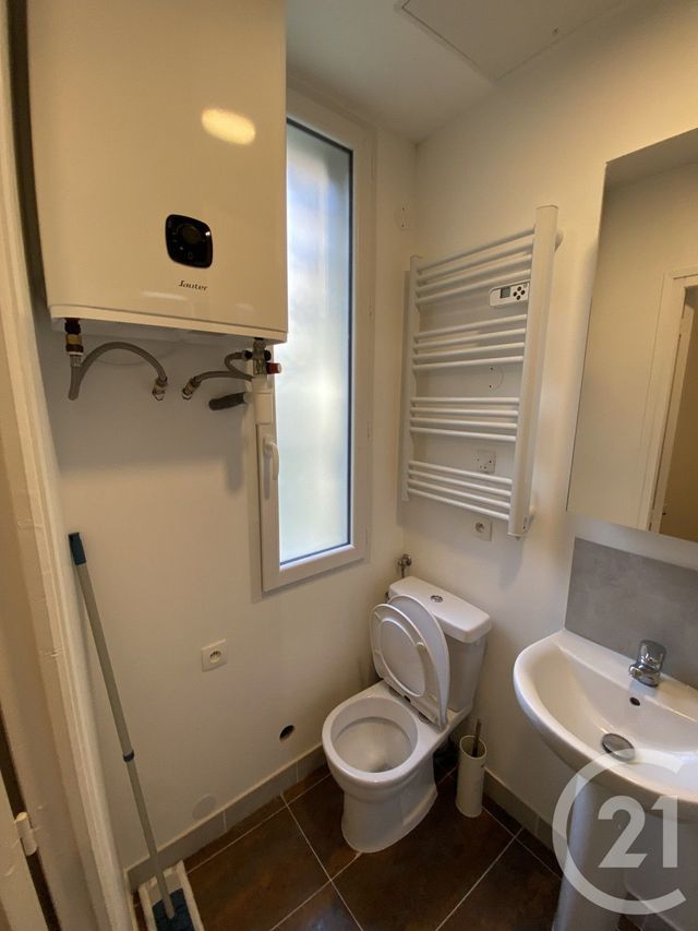 Appartement F1 à louer - 1 pièce - 13.9 m2 - MONTROUGE - 92 - ILE-DE-FRANCE - Century 21 Etude Ronsard