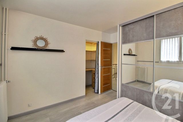 Appartement Duplex à vendre - 4 pièces - 79.2 m2 - MASSY - 91 - ILE-DE-FRANCE - Century 21 Etude Ronsard