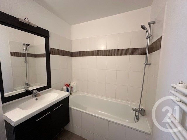 Appartement F3 à vendre - 3 pièces - 65.05 m2 - MASSY - 91 - ILE-DE-FRANCE - Century 21 Etude Ronsard