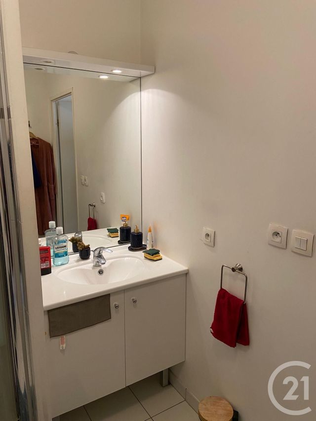 Appartement F2 à louer - 2 pièces - 40.0 m2 - MASSY - 91 - ILE-DE-FRANCE - Century 21 Etude Ronsard