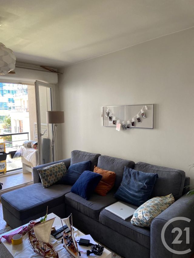 Appartement F2 à louer - 2 pièces - 40.0 m2 - MASSY - 91 - ILE-DE-FRANCE - Century 21 Etude Ronsard