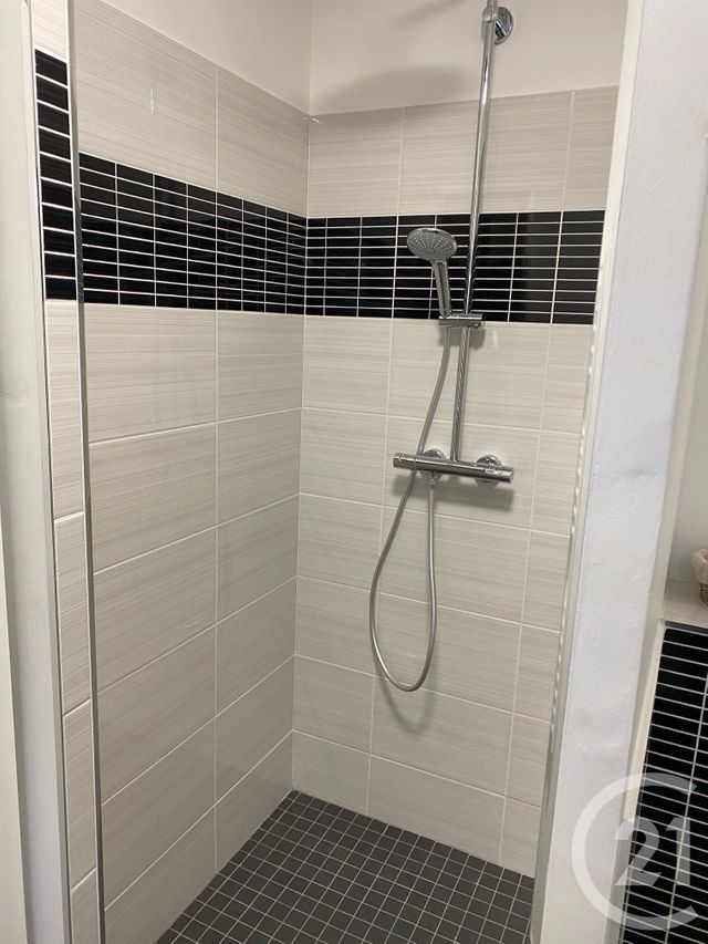 Appartement F1 à louer - 1 pièce - 25.5 m2 - MASSY - 91 - ILE-DE-FRANCE - Century 21 Etude Ronsard