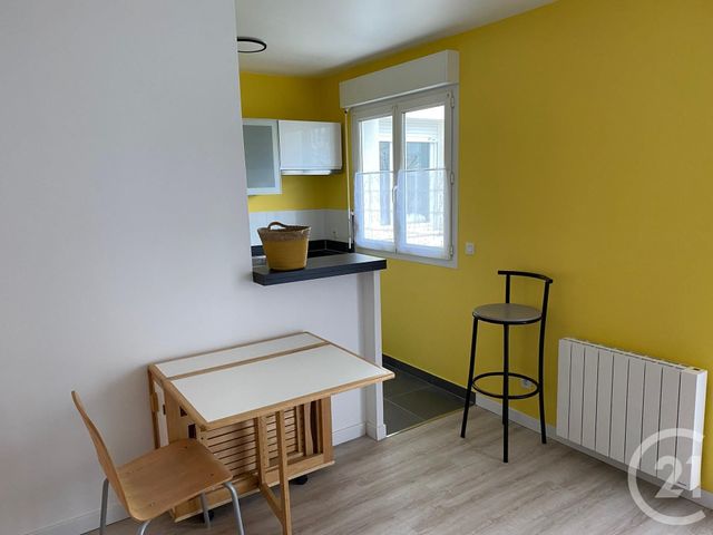 Appartement F1 à louer - 1 pièce - 25.5 m2 - MASSY - 91 - ILE-DE-FRANCE - Century 21 Etude Ronsard