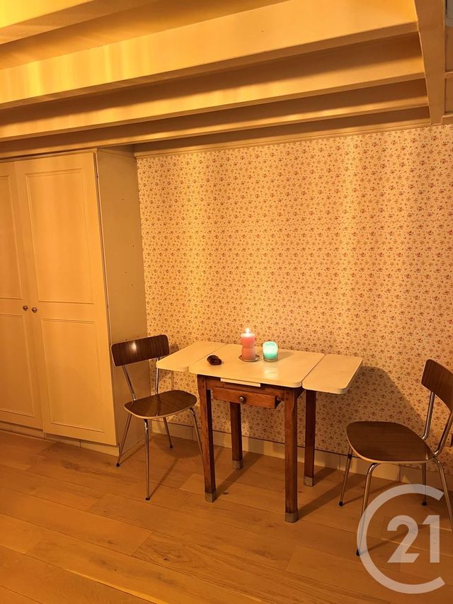 Appartement Atelier d'artiste à louer - 2 pièces - 30.03 m2 - PARIS - 75010 - ILE-DE-FRANCE - Century 21 Etude Ronsard