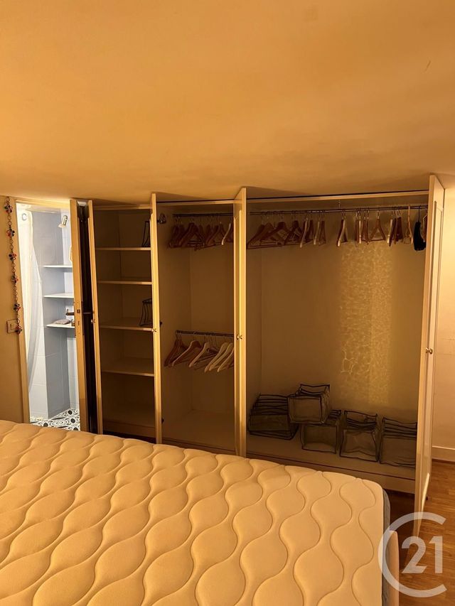 Appartement Atelier d'artiste à louer - 2 pièces - 30.03 m2 - PARIS - 75010 - ILE-DE-FRANCE - Century 21 Etude Ronsard