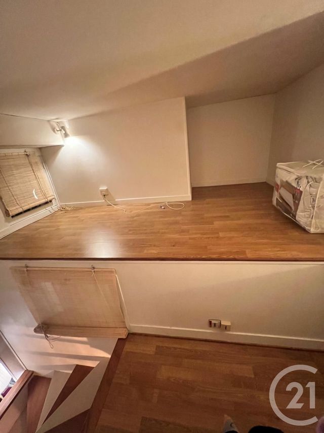 Appartement Atelier d'artiste à louer - 2 pièces - 30.03 m2 - PARIS - 75010 - ILE-DE-FRANCE - Century 21 Etude Ronsard