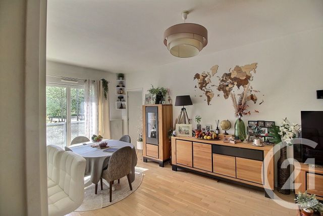 Appartement F4 à vendre - 4 pièces - 79.55 m2 - MASSY - 91 - ILE-DE-FRANCE - Century 21 Etude Ronsard