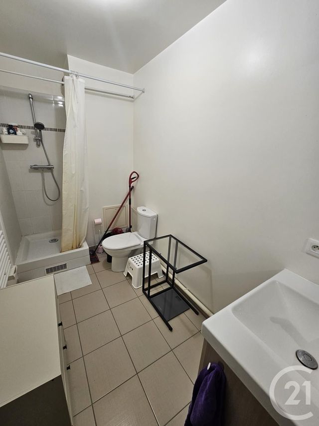 Appartement Studio à louer - 1 pièce - 32.6 m2 - MASSY - 91 - ILE-DE-FRANCE - Century 21 Etude Ronsard
