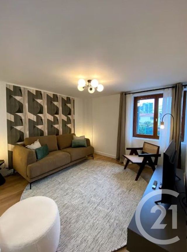 Appartement Duplex à louer - 3 pièces - 42.25 m2 - MASSY - 91 - ILE-DE-FRANCE - Century 21 Etude Ronsard