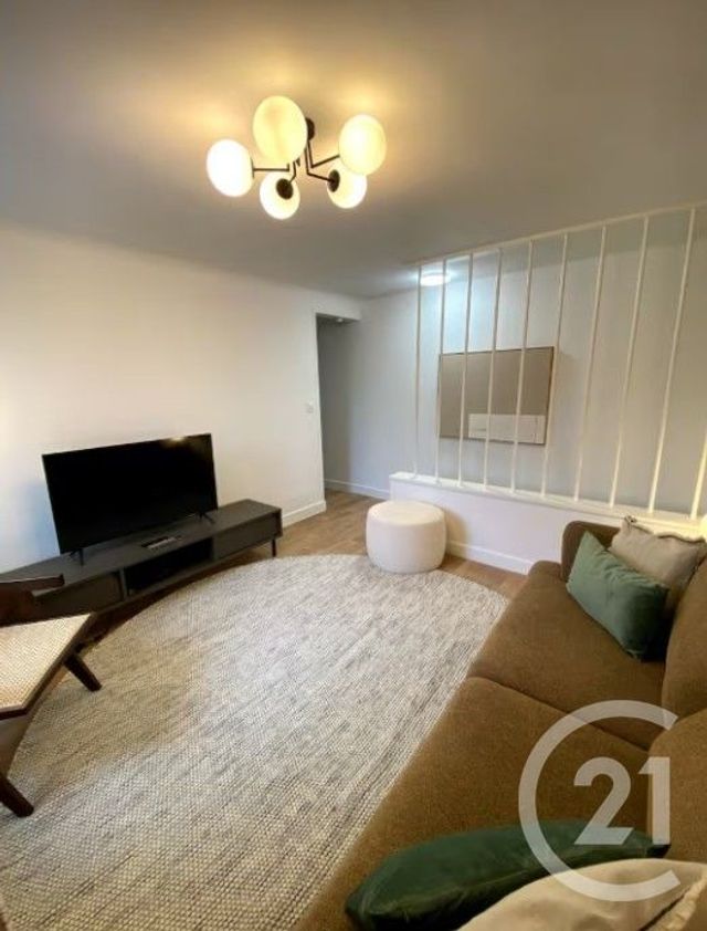 Appartement Duplex à louer - 3 pièces - 42.25 m2 - MASSY - 91 - ILE-DE-FRANCE - Century 21 Etude Ronsard