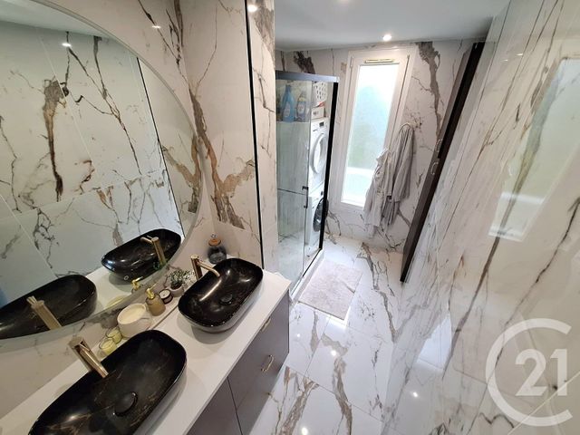 Appartement F5 à louer - 5 pièces - 100.0 m2 - MASSY - 91 - ILE-DE-FRANCE - Century 21 Etude Ronsard