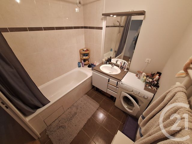 Appartement F3 à louer - 3 pièces - 63.56 m2 - MASSY - 91 - ILE-DE-FRANCE - Century 21 Etude Ronsard