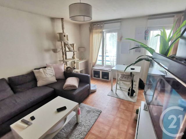 Appartement F1 à louer - 1 pièce - 28.0 m2 - MASSY - 91 - ILE-DE-FRANCE - Century 21 Etude Ronsard