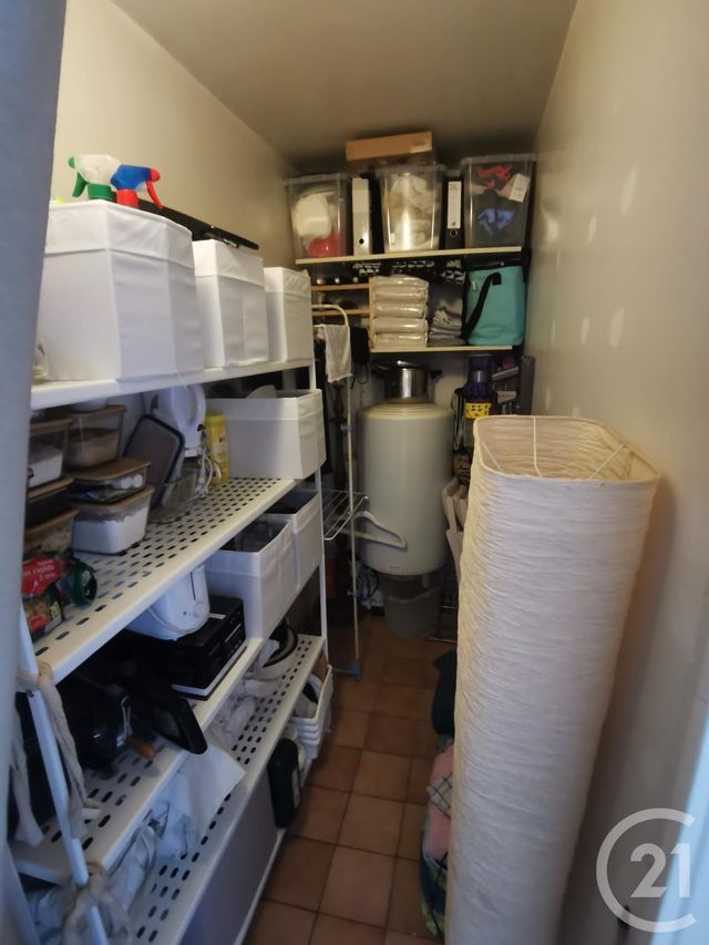 Appartement F1 à louer - 1 pièce - 28.0 m2 - MASSY - 91 - ILE-DE-FRANCE - Century 21 Etude Ronsard