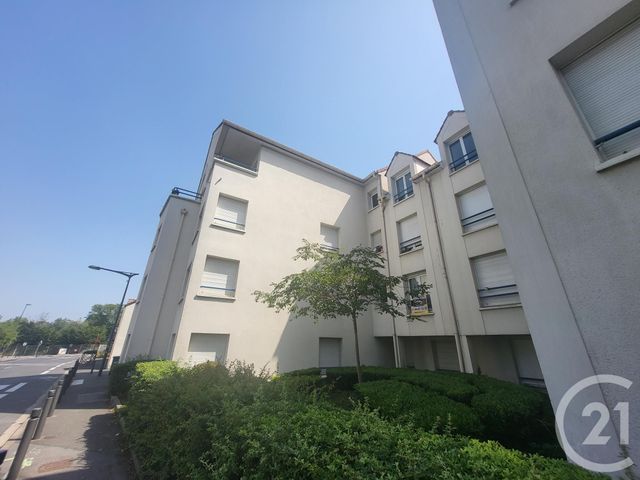 Appartement F1 à louer - 1 pièce - 28.0 m2 - MASSY - 91 - ILE-DE-FRANCE - Century 21 Etude Ronsard