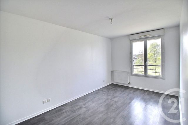 Appartement F4 à vendre - 4 pièces - 80.18 m2 - MASSY - 91 - ILE-DE-FRANCE - Century 21 Etude Ronsard