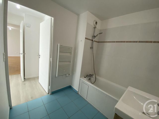 Appartement F3 à louer - 3 pièces - 54.6 m2 - MASSY - 91 - ILE-DE-FRANCE - Century 21 Etude Ronsard