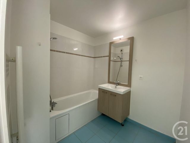 Appartement F3 à louer - 3 pièces - 54.6 m2 - MASSY - 91 - ILE-DE-FRANCE - Century 21 Etude Ronsard