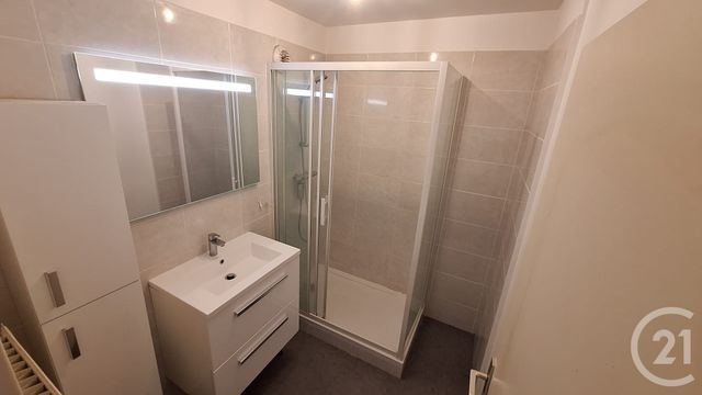 Appartement F2 à louer - 2 pièces - 51.0 m2 - MASSY - 91 - ILE-DE-FRANCE - Century 21 Etude Ronsard