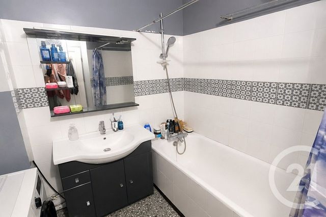 Appartement F4 à vendre - 4 pièces - 74.68 m2 - MASSY - 91 - ILE-DE-FRANCE - Century 21 Etude Ronsard