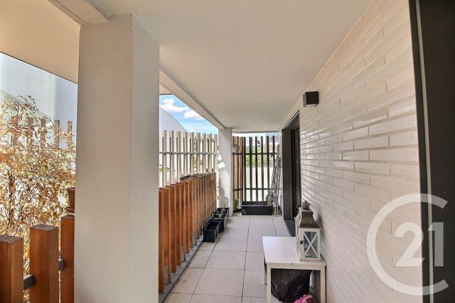 Appartement F3 à vendre - 3 pièces - 61.07 m2 - MASSY - 91 - ILE-DE-FRANCE - Century 21 Etude Ronsard